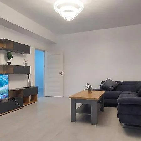 Alexis Spacious Modern