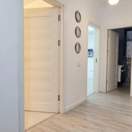 Alexis Spacious Modern Διαμέρισμα Mamaia