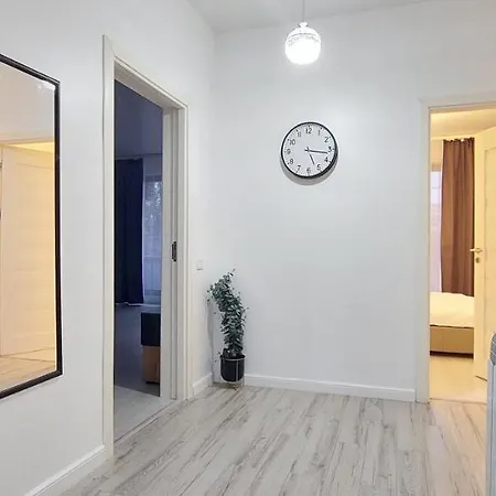 Alexis Spacious Modern * Mamaia
