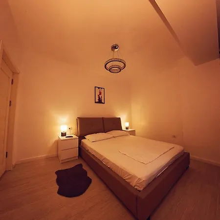 Alexis Spacious Modern Apartment *